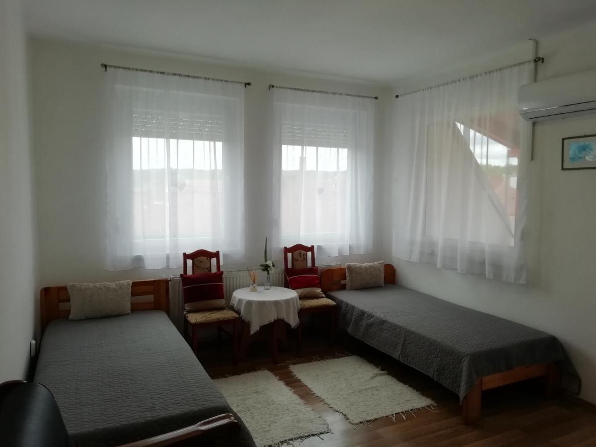Vadasztanya Fogado Apartment Egerszalok Luaran gambar