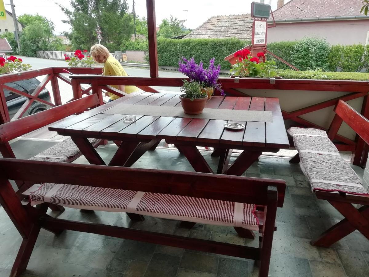 Vadasztanya Fogado Apartment Egerszalok Luaran gambar