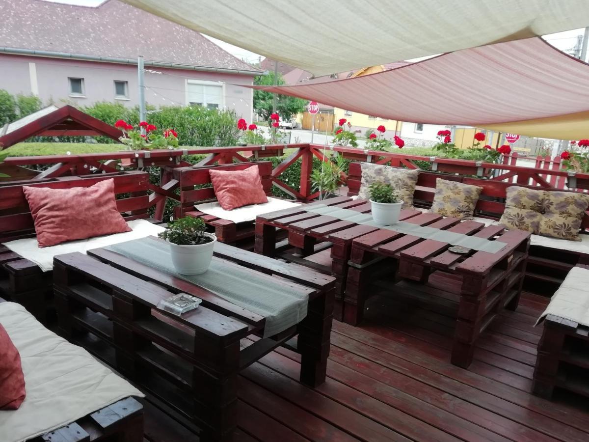 Vadasztanya Fogado Apartment Egerszalok Luaran gambar