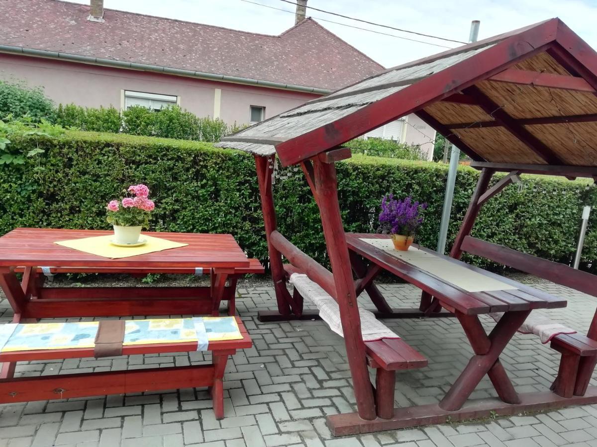 Vadasztanya Fogado Apartment Egerszalok Luaran gambar